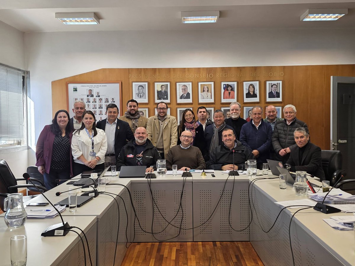 CoreBioBio's tweet photo. En la comisión de Fomento, se analizó proyecto “Recuperación y Fortalecimiento de capacidades locales para el desarrollo económico comunal de Mulchén, VIVE BIOBIO 2026" y “Recuperación y Fortalecimiento Productivo del rubro apícola, apiexpo Santa Bárbara, VIVE BIOBIO 2026” https://t.co/aXiyHocwab