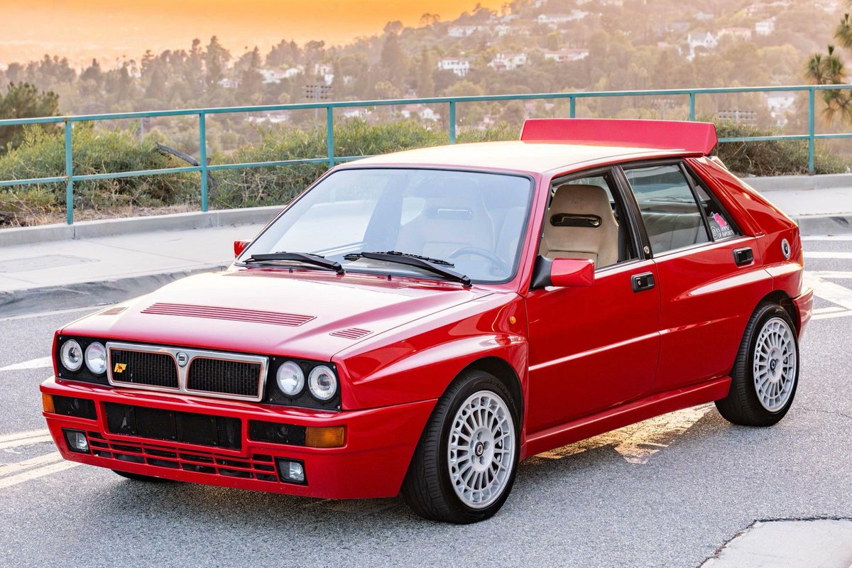 hypercarsio's tweet photo. Six world championships, 46 rally wins, but this Evo 2 wears its 154,000 kilometers honestly—chips, corrosion, and a missing ashtray cover come with the history. https://t.co/sCP4THBn2S
