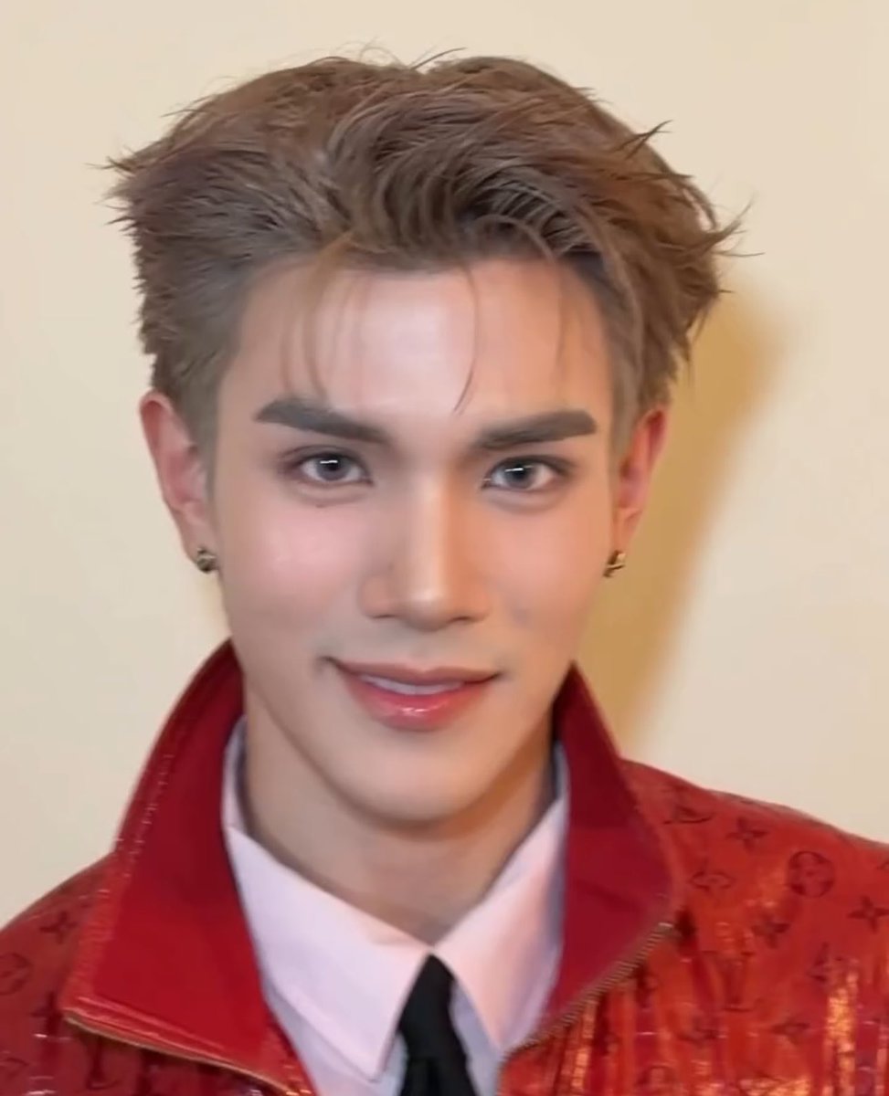 ดอกไม้ไฟ ─ .ᢉ𐭩⋆🌻 tweet media
