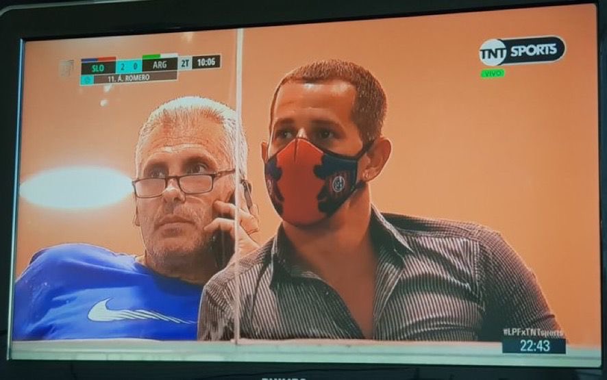 hombregrisboedo's tweet photo. Hablaron por teléfono. Mejor ni les cuento lo que duró la charla. https://t.co/nD7gSkWTFG