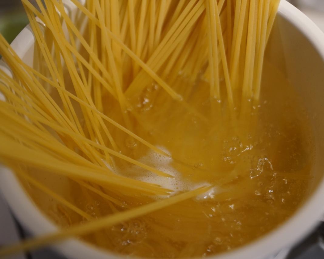 Brylex13's tweet photo. Just had the most creamy, truffle-infused pasta at that tiny hole-in-the-wall Italian spot downtown—worth every minute of the 20min wait! https://t.co/s7lyHJHbyS