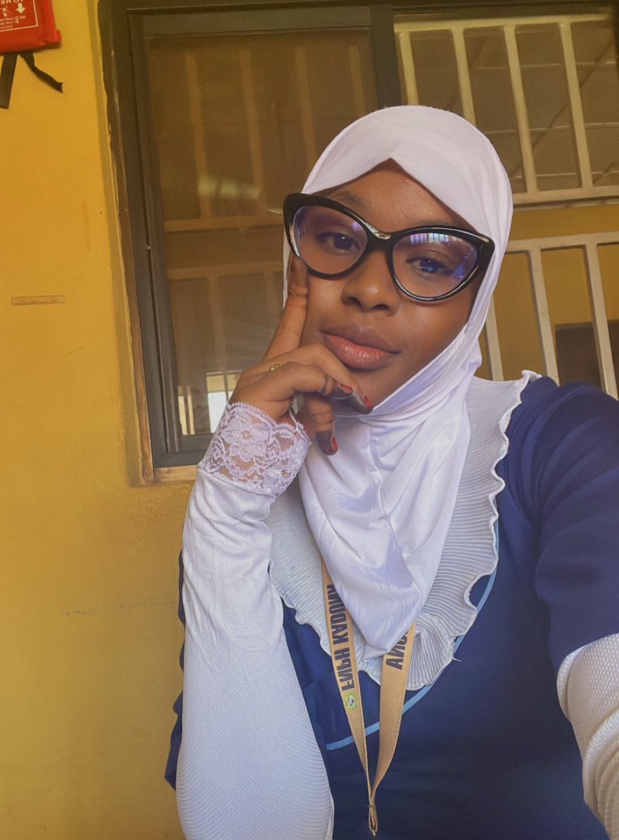 hafsa_babangida's tweet photo. Passion, purpose, and a little bit of style ✨
I love what I do ❤️🩺 https://t.co/tqT0qtZLlz