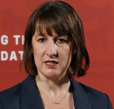 ArchRose90's tweet photo. Rachel Reeves is set to be SACKED as Chancellor when Andy Burnham becomes PM.

She deserves to be as hated as much as Keir Starmer for the damage she has caused. All political choices.

The worst Chancellor in my lifetime. Woefully out of her depth. https://t.co/jLGvcvLvkP