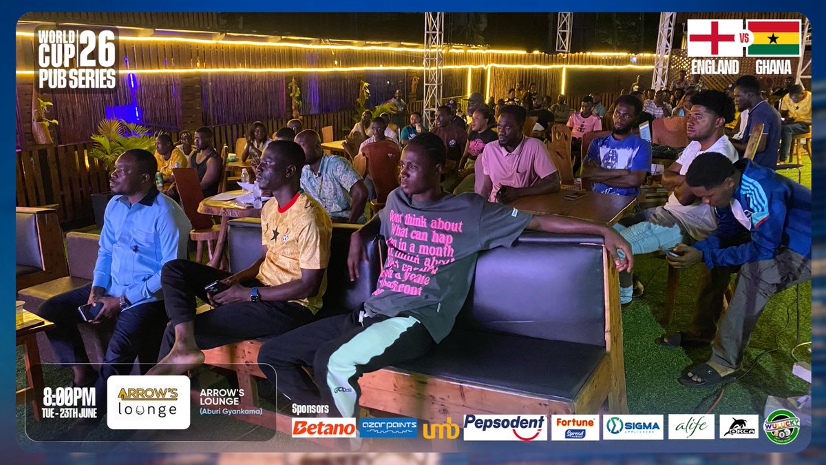 Joy997FM's tweet photo. Focused faces. Nervous moments. Unwavering support. 🇬🇭

Fans at Arrow’s Lounge, Aburi Gyankama, are fully invested as the Black Stars battle England.

#WorldCup26 #JoySports #WorldCupPubSeries https://t.co/fzQeNqN13r
