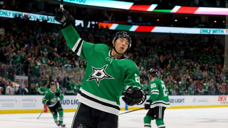 TSNHockey's tweet photo. With some big names on the board that could be on the move, Cameron Gaunce joins @DominosCanada That's Hockey to discuss potential landing spots for a few of them: https://t.co/Zc6oqhDRQ7

#DominosThatsHockey https://t.co/gkd3uak8qv