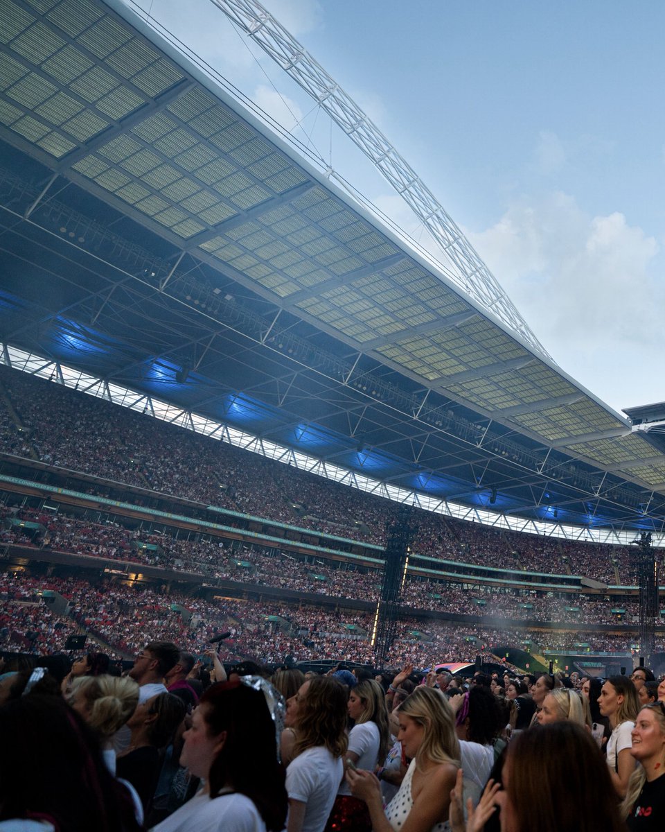 Wembley Stadium tweet media
