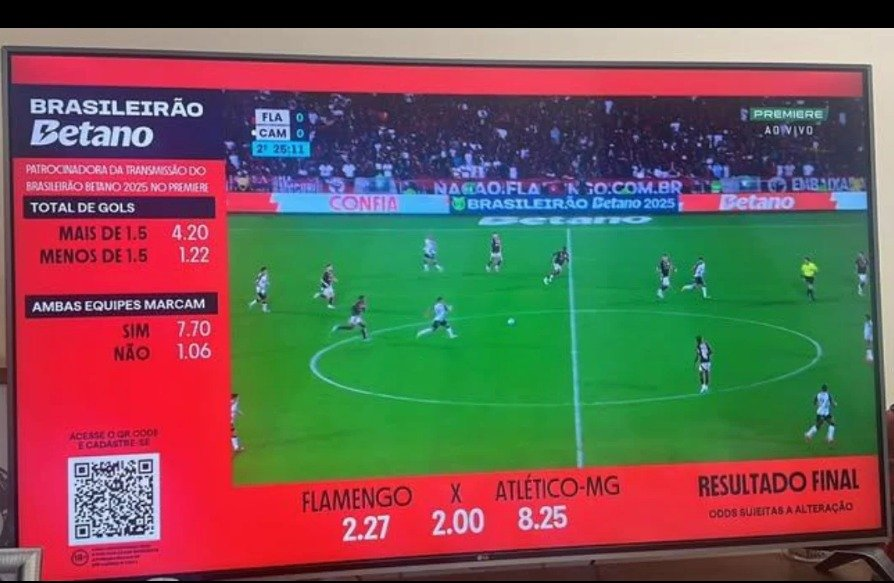 universodogeek's tweet photo. Estão pegando no pé da CAzeTV mas passam pano pra Globo kkkkkkkkkkkkkkkkkkkkkkkkkkkk https://t.co/DNEn6waqQK