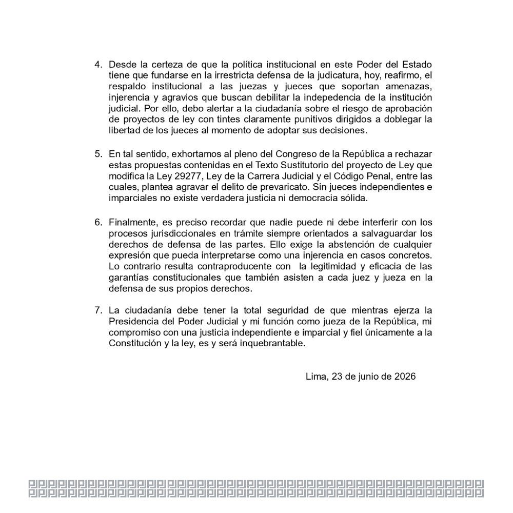 cviguria's tweet photo. Presidenta del Poder Judicial, Janet Tello, acaba de publicar un pronunciamiento en el que rechaza algún sometimiento por temas políticos. 

En la segunda página, expresa su respaldo a jueces blanco de amenazas, injerencias y agravios "que buscan debilitar la independencia de la institución judicial". 

Asimismo critica proyectos de ley "punitivos" contra jueces".