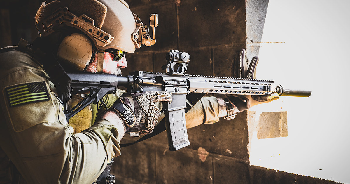 BarrettRifles's tweet photo. Outside: uncertainty. Inside: disciplined and ready.
#barrettfirearms #REC7DI #rangeshooting #REC7DI #556 https://t.co/8xG1h3zKVp