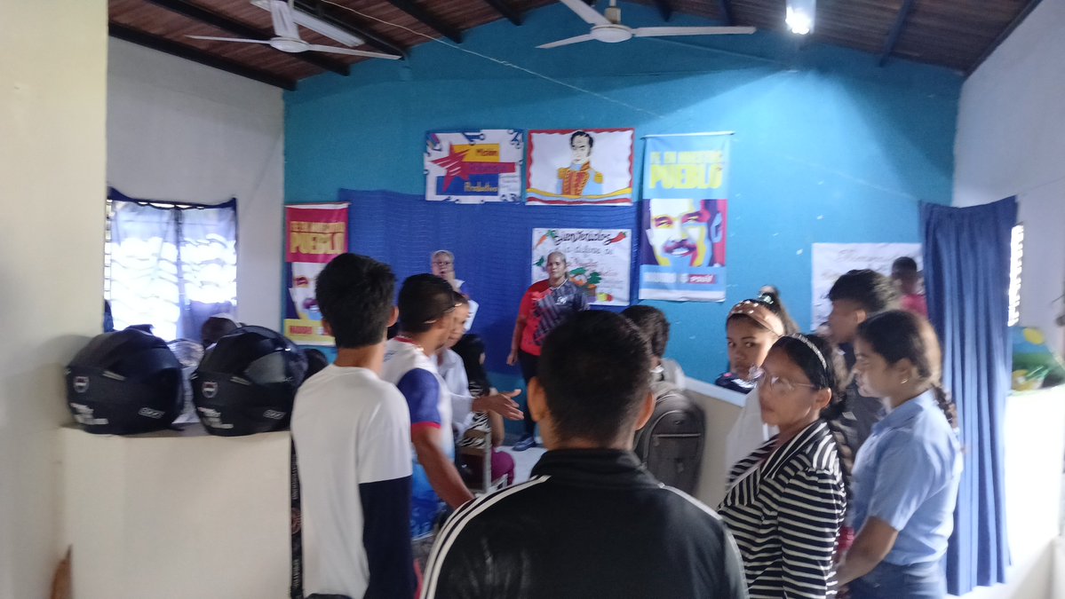 numasjose's tweet photo. Excelente  jornada con las Misiones  Educativas del municipio Cruz Paredes Barinas https://t.co/g2H7QfqslO