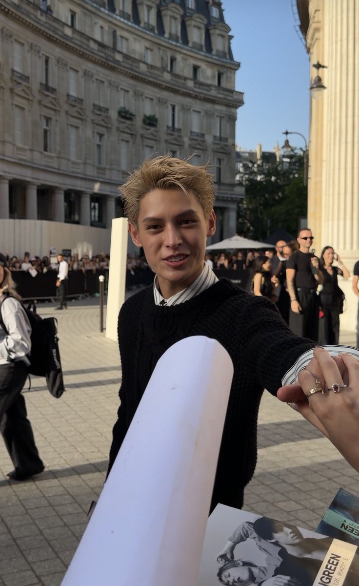 wenoangell's tweet photo. he’s WONDERFUL #james #cortis #pfw https://t.co/nICHapA8lK
