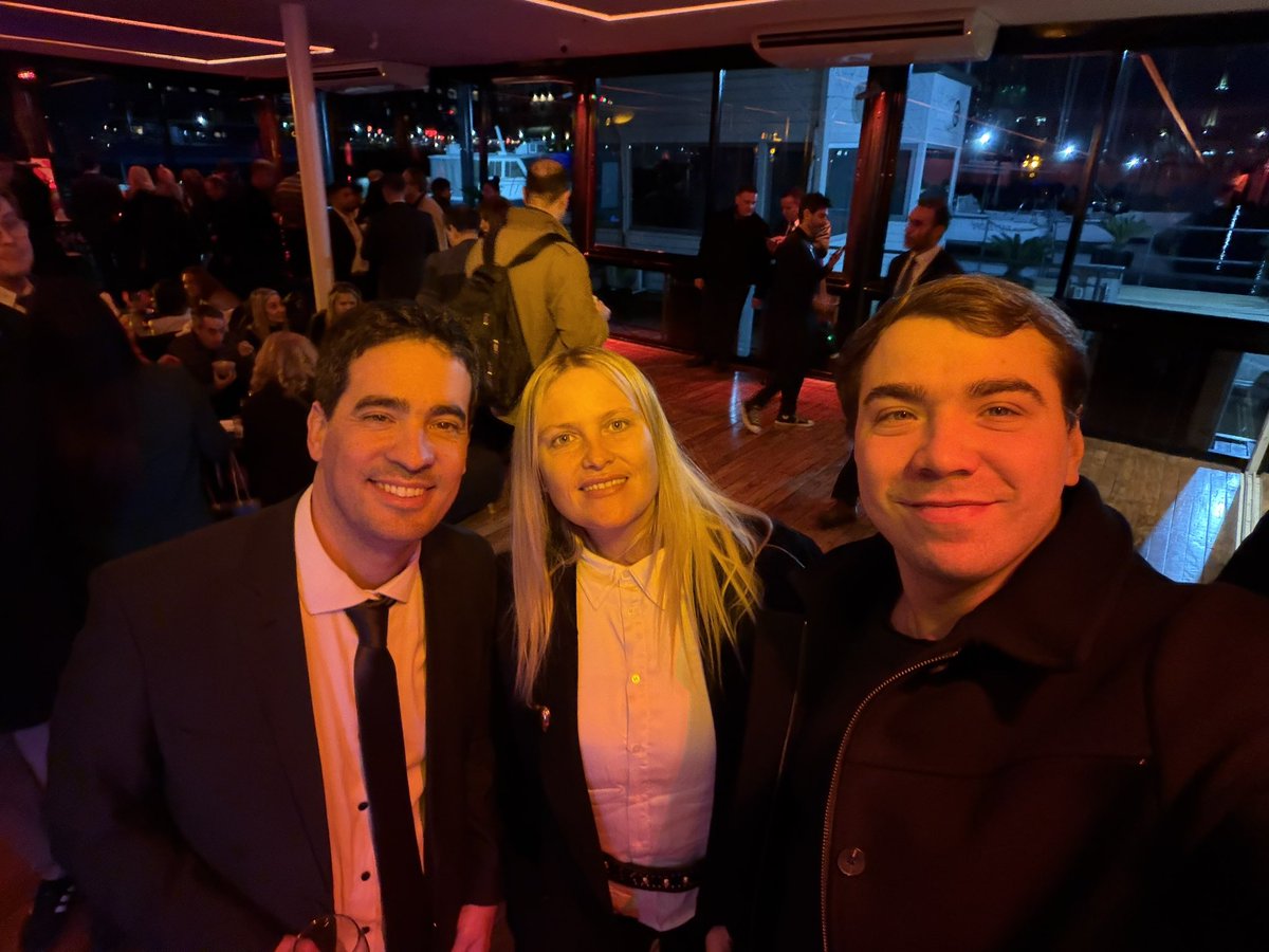 isidrobonicatto's tweet photo. Que vocero pegamos! @AdrianRavier 

TMAP 🇦🇷 https://t.co/5qHoCJ4t3e