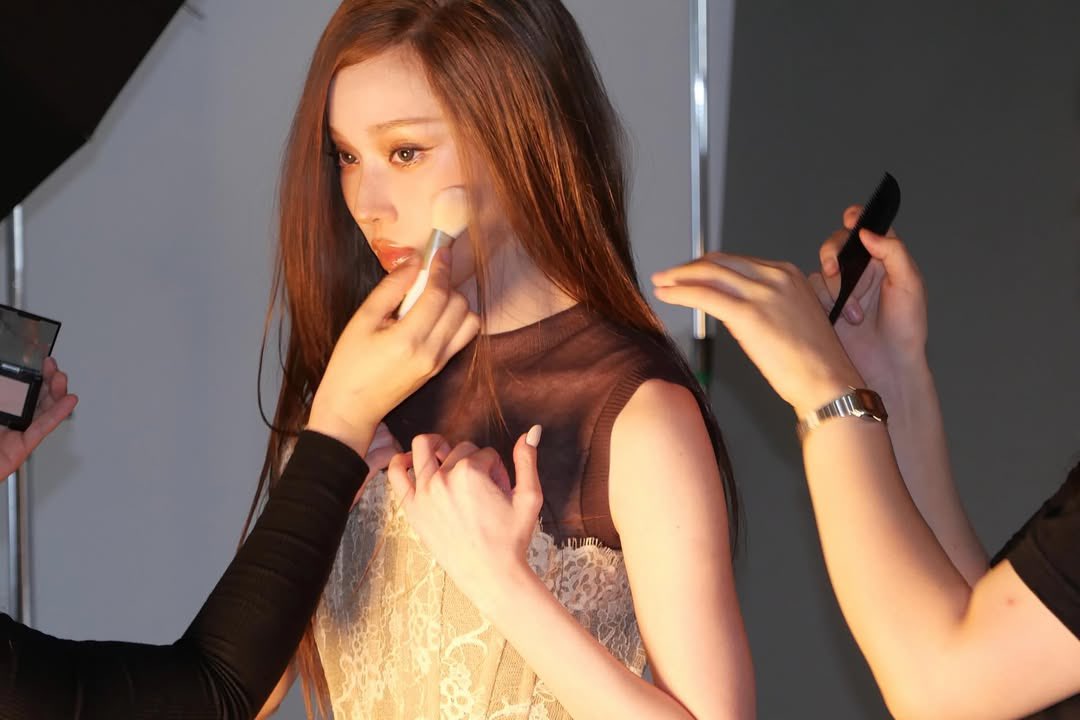 hourlykwinter's tweet photo. imwinter instagram update https://t.co/0addOUgCnv