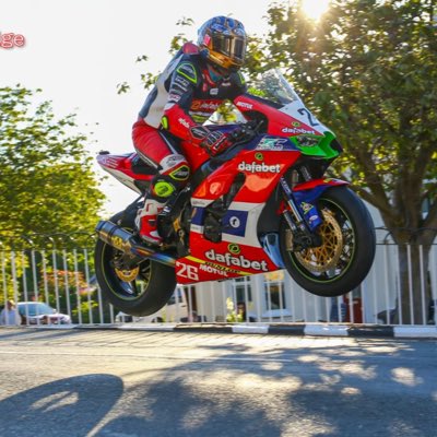 st9157's tweet photo. #新しいプロフィール画像 https://t.co/0YVou6KVs9