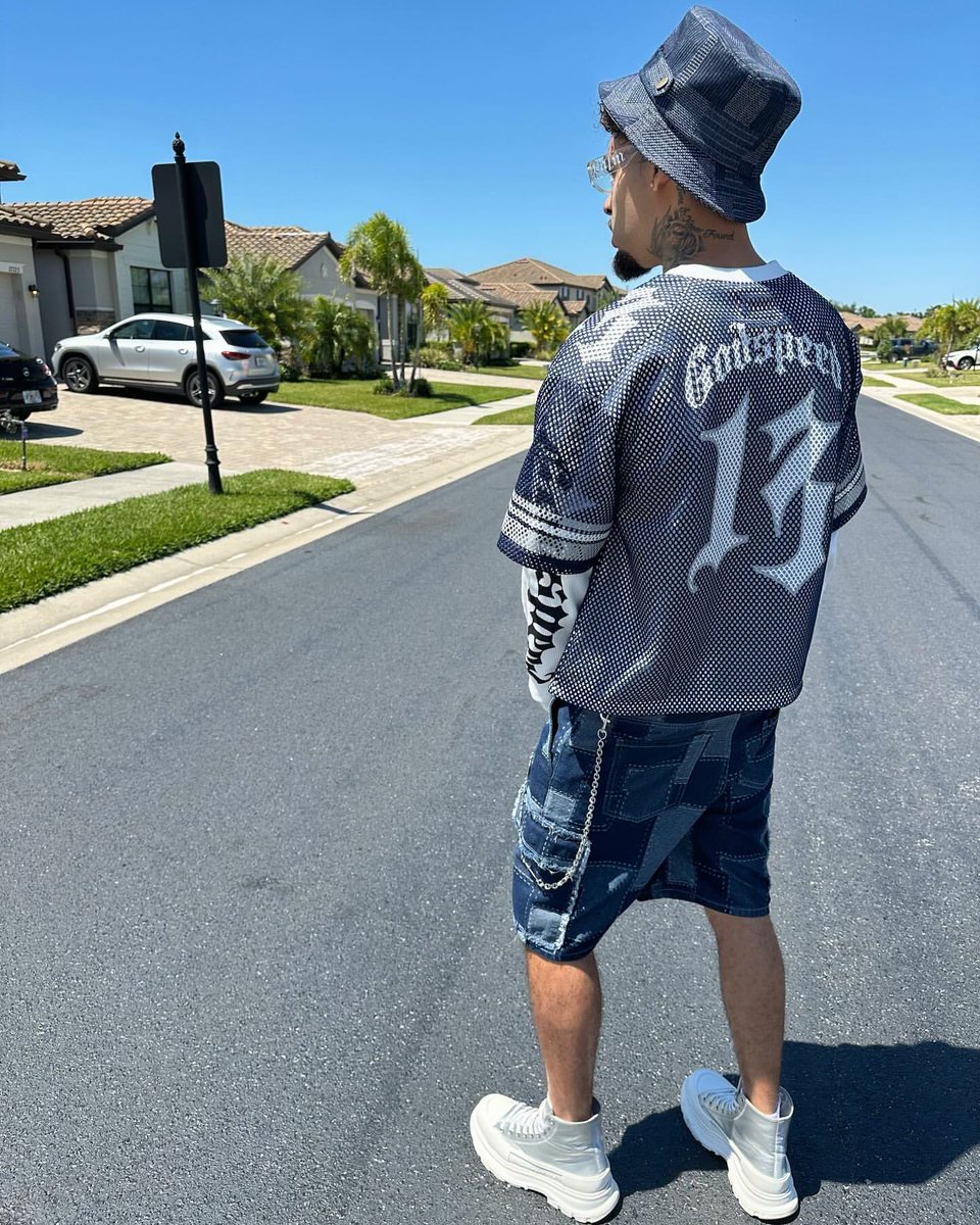 dev0keyous's tweet photo. you call it drip i call it a splash 🌊 https://t.co/3POPQ4R3IE