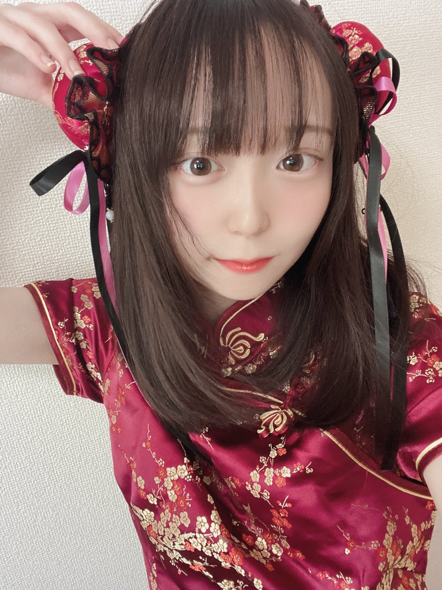 w_ll_a_'s tweet photo. 約1年前の火鍋バーのチャイナコスあげちゃう❤️
ピュアっぽくて可愛いでしょ🥺🤍 https://t.co/nhf45kHWgD