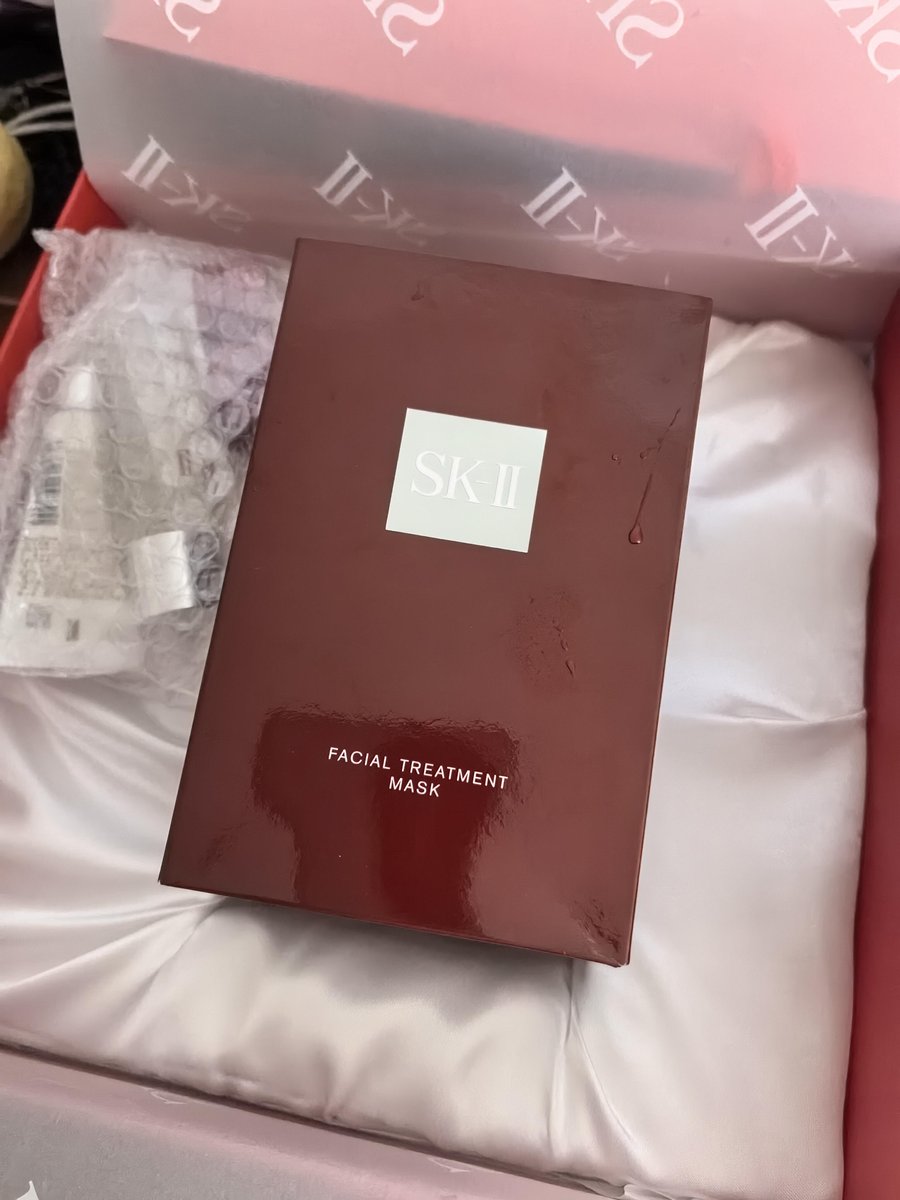 ArjunSa44895756's tweet photo. One more mask, one step closer to glowing skin and today Restocked my skincare essentials ❤️ https://t.co/nHH1fPoq3b