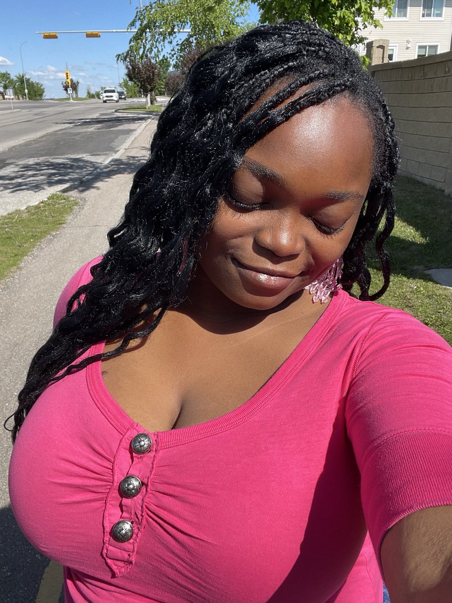 J3ymama's tweet photo. I really love terms of endearment. like yes, call me baby, mama, honey, sweetie, I looove it. Also, I’m learning to not give a toss about what anyone think of me. I’m changing and it’s scaring me lol. like I’m doing wild stuff and brave stuff, but anyways I love life. https://t.co/4FfUK1nokE