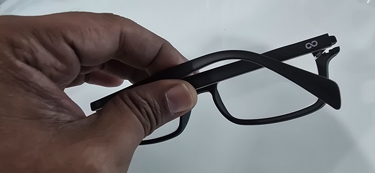 bh_devilal's tweet photo. @Lenskart_com Poor quality. Broken within in 2 months. Improve quality. https://t.co/ogr0JTDmwv