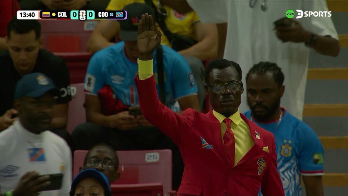 nacional_memes's tweet photo. "Que raro, no le quiere entrar el gol a Colombia"

- el chaman de RD Congo en la mitad del estadio: https://t.co/unpqS0QEPp