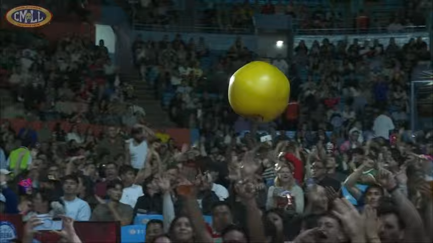 luchablog's tweet photo. CMLL please consider inflating your balls https://t.co/S1f92EZX4m