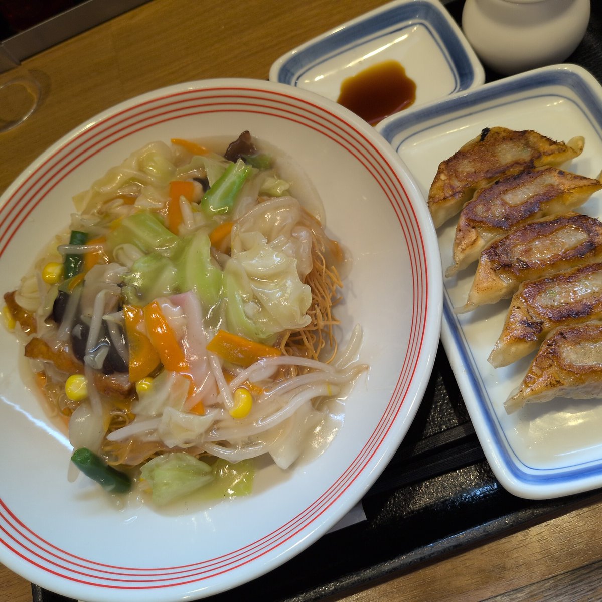 norichan2nd's tweet photo. 本日のランチ
皿うどん（スモール）
うまうま😋 https://t.co/PIOVPKOOOY
