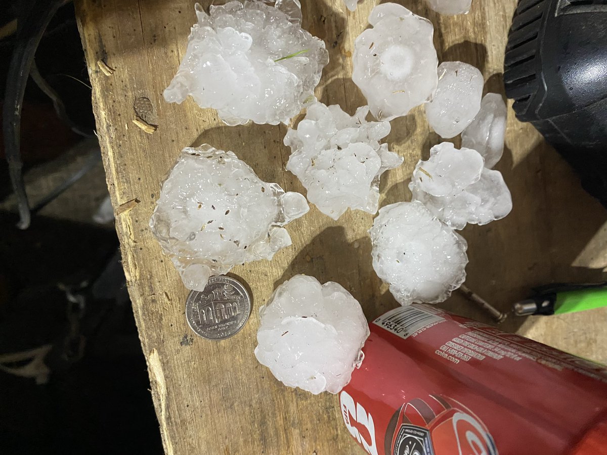 jstormlogger's tweet photo. @NWSGrandForks near Itasca park https://t.co/dWP40aQv7R
