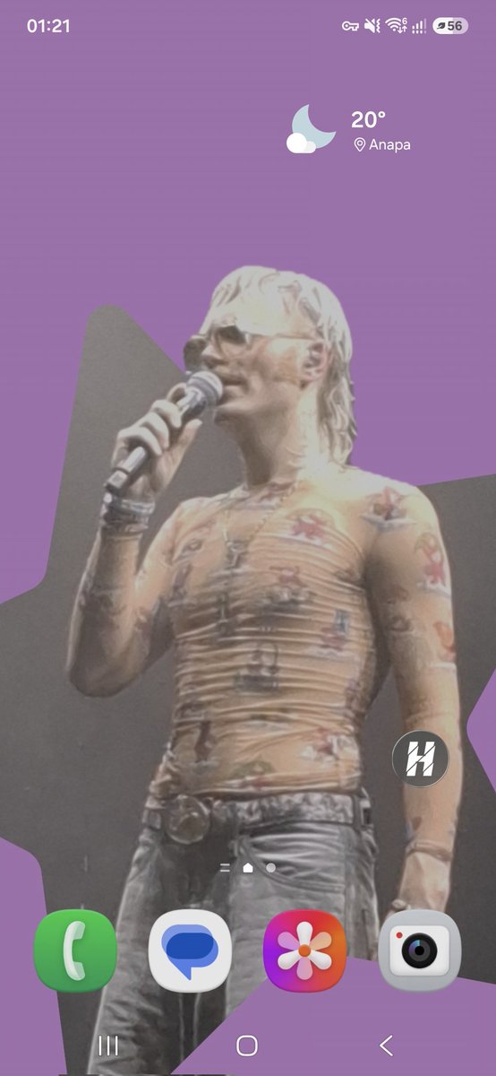 cuntyjoost's tweet photo. put my pic of joost as my homescreen and now i cant stop staring at his boobs 😪😓 https://t.co/J2fWZNxFgA