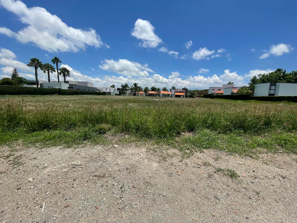 MarianaPRealty's tweet photo. Venta de Terreno Residencial – Atlixco

Exclusivo Residencial Privado junto a El Carmen

Superficie 1,000 metros cuadrados
Precio por metro cuadrado $4,200
Precio Total $4,200,000.00

Informacion y Visitas +52 2222025843 https://t.co/K1DFXiBvs2
