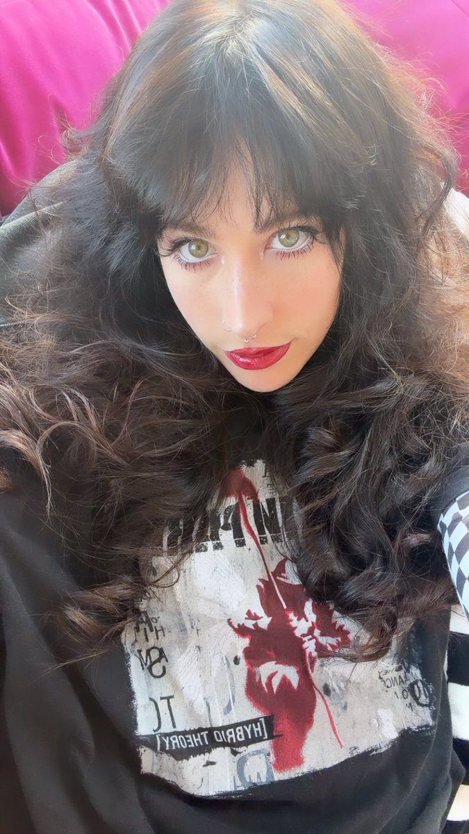 lifeismizzy's tweet photo. 24 HR BIRTHDAY STREAM LIVE NOW!!🖤 https://t.co/oukU3jITqD