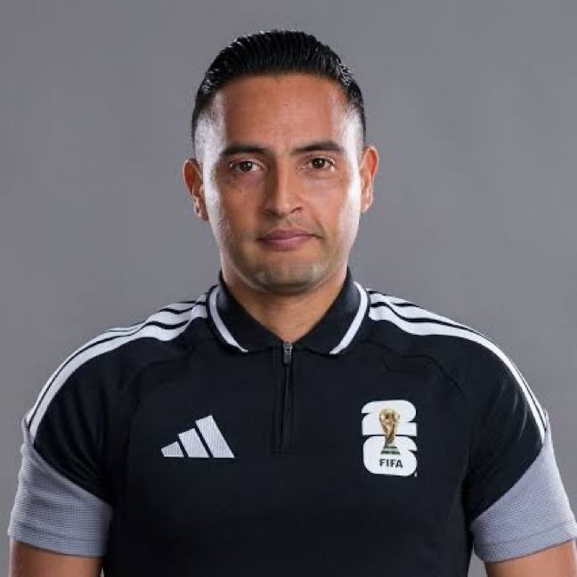 Kaypoisson1's tweet photo. Said Martinez became the 𝐅𝐈𝐑𝐒𝐓 𝐇𝐎𝐍𝐃𝐔𝐑𝐀𝐍 to referee at a World Cup.
He was Referee for Ghana vs England and Decided to rob Ghana.

Streets won’t forget you 👍🏻 https://t.co/3i6JUN1F9B