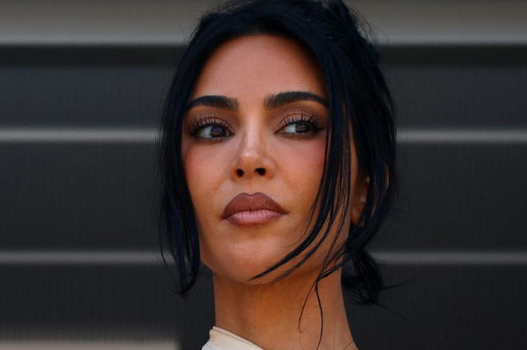 FGant70957's tweet photo. Well, she supposedly is friends with Meghan. Learns quick.
Kim Kardashian branded 'diabolical' as she flogs $65,000 second-hand jeans on-line.
Kim Kardashian is being slammed by fans online for charging $65,000 for her secondhand jeans. The sale is listed by the reality star, 45, on Kardashian Kloset, the luxury designer resale website, where members of the Kardashian-Jenner family sell their personal, pre-owned clothing, shoes, and accessories to the public.
A user reflected on the jeans sale on Reddit, writing, "They no doubt get all these items free or heavily discounted and then have the gall to sell these on, they really are so tacky and greedy."
Another chimed in, "Isn't she a millionaire?" And a third person said, "The Kardashian Kloset disgusts me. God forbid they donate those clothes or some of their absurd income to people in need. They’re already insanely wealthy, but no, they have to sell their used stuff for even more money."
And someone else joked, "Yes I’m going to wear the $65K jeans to the bbq.
Reportedly, Meghan has not made an offer.
Sounds all too familiar!