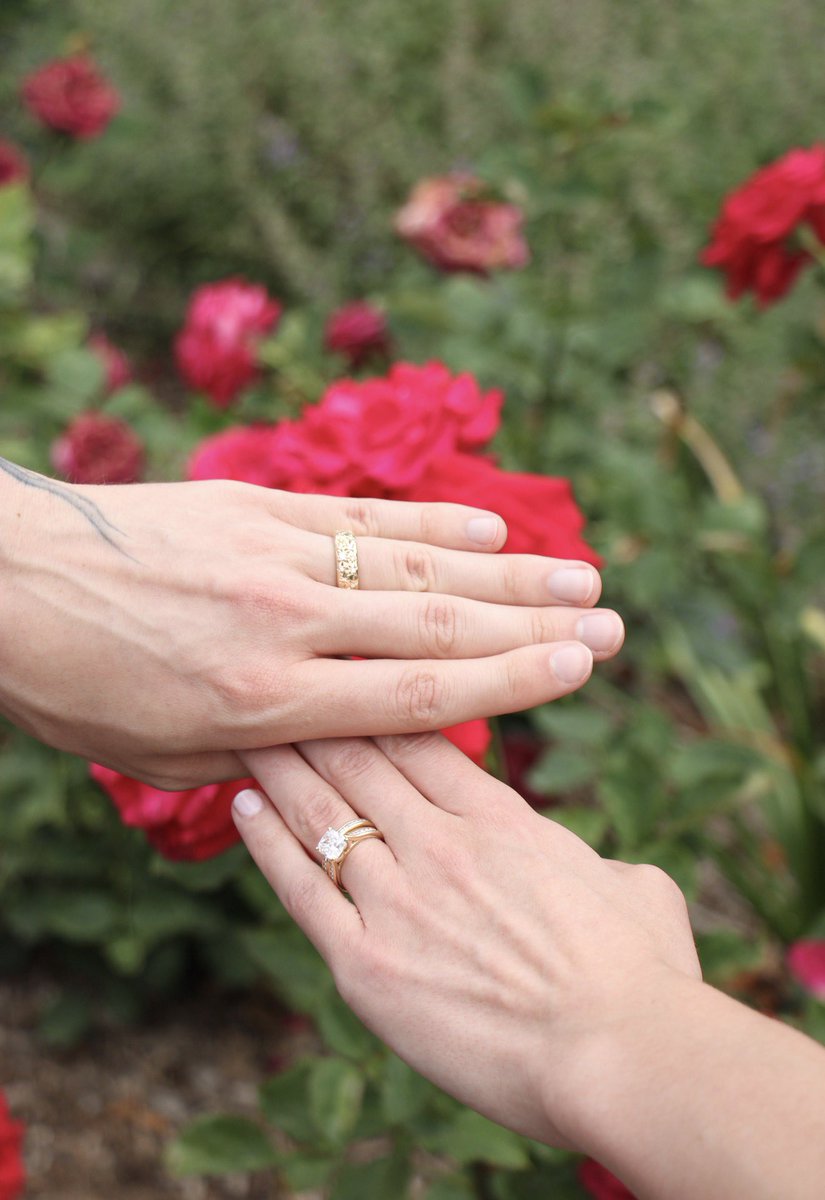SheaPerrier's tweet photo. married man https://t.co/6XKXhUDVio