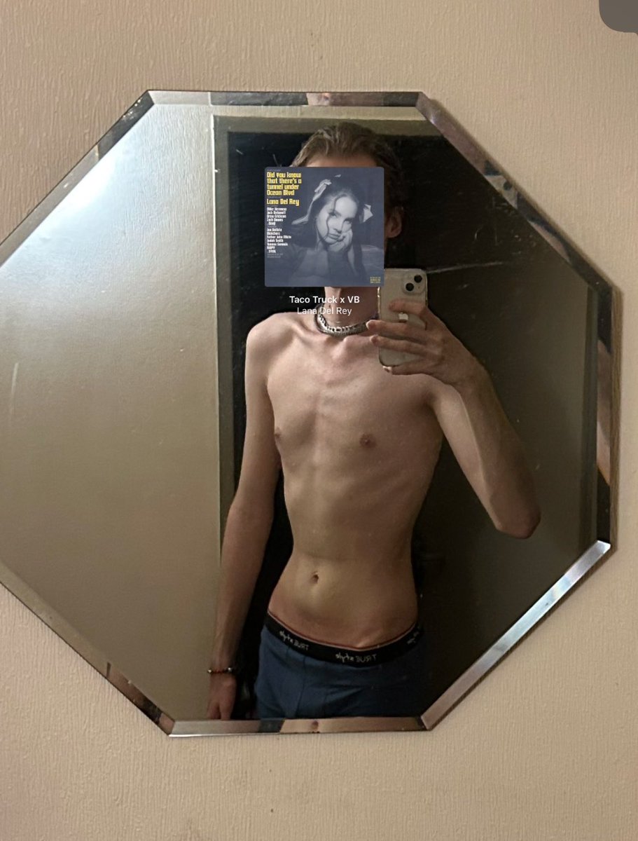 Felixblkz's tweet photo. Guess my bmi. Don’t cheat!!!
#edtwt #ana #anatw #shtwt https://t.co/EuqBHvM8is