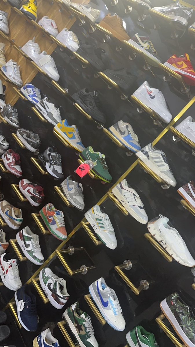 huncho_hndrix's tweet photo. See them here, isale eko jordans https://t.co/eoum4dEdxM
