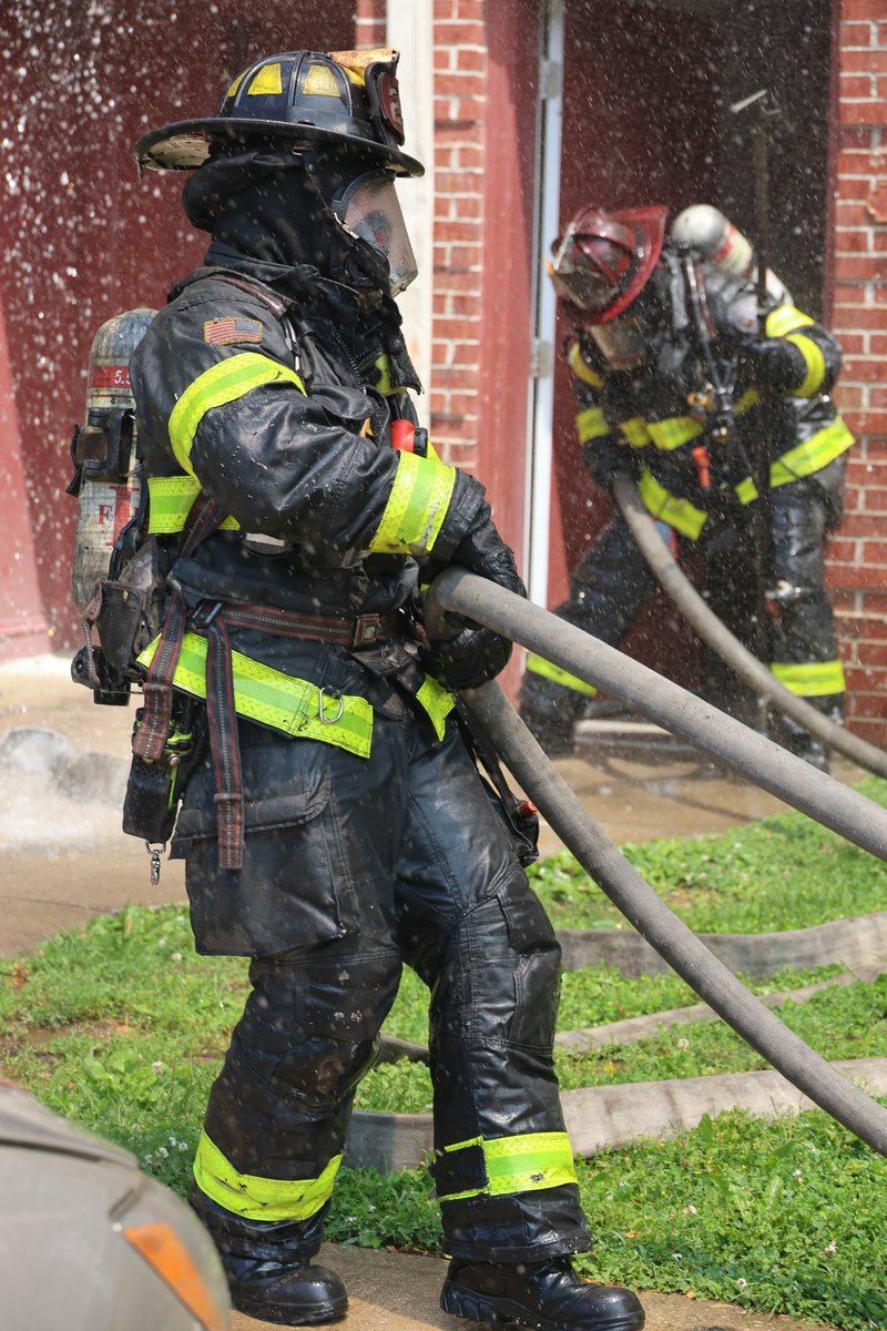IFD_NEWS's tweet photo. building. Working smoke alarms alerted occupants inside the structure who evacuated ok. #IFD arrived at 3516 Mountain Laurel Place to find heavy smoke and fire showing throughout. A well coordinated, aggressive attack and search ensued. A second alarm was sounded at 12:45 PM. https://t.co/CaUkPNgwVb