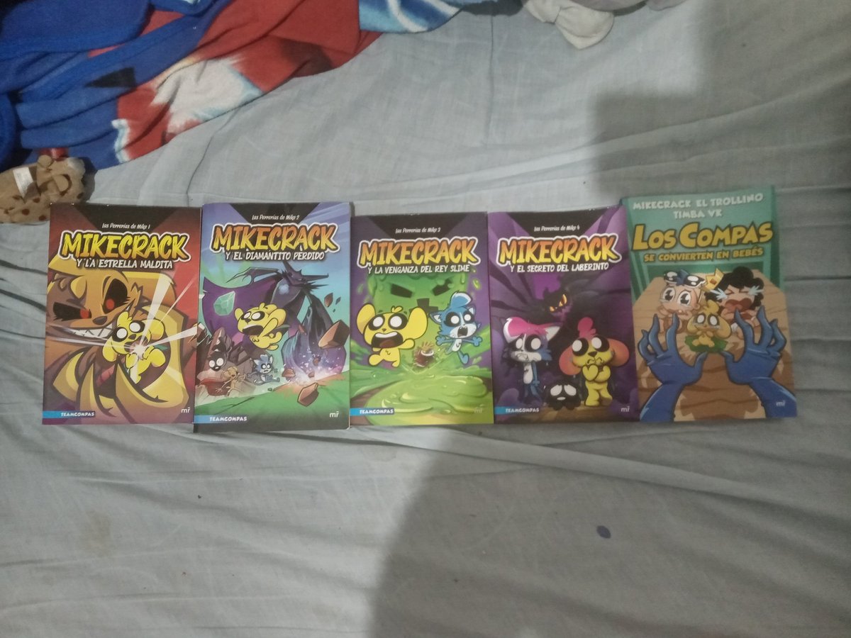 HectorGl0918's tweet photo. Oye @MikecrackYT, Ya tenemos 5 libros en total de Mikecrack y Los Compas. Muchas gracias por leer esos libros. Me gusta mucho y te felicito mucho compadre. https://t.co/izHMIiIuZt