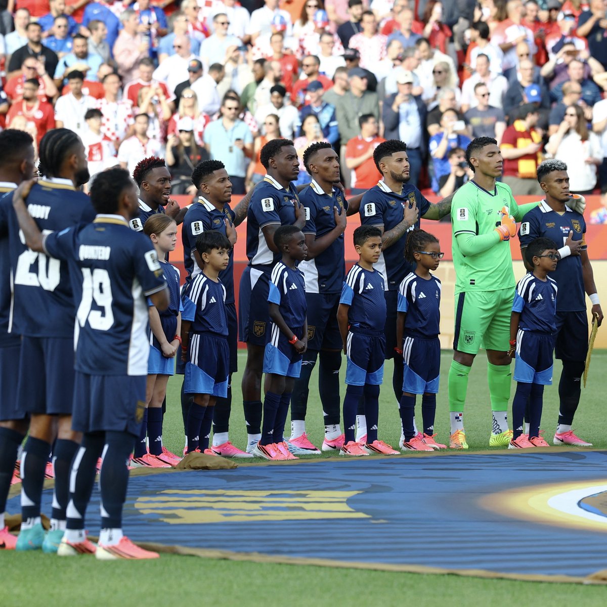 Concacaf's tweet photo. Déjenlo todo en el campo 🙌 https://t.co/e1koImoLrf