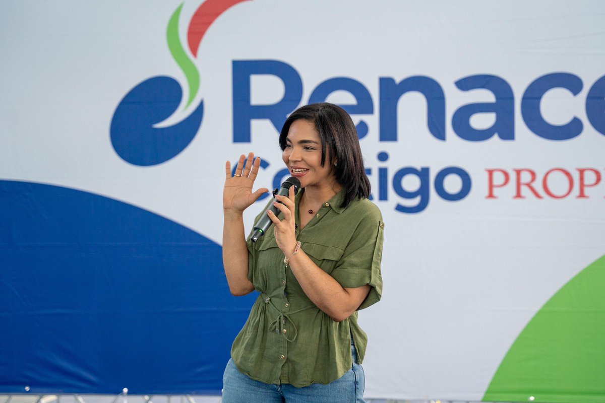 propeepgob's tweet photo. ¡Hoy Renacer Contigo llegó con capacitaciones y recursos a La Caleta, municipio de Boca Chica! https://t.co/5eYGzCjKtM