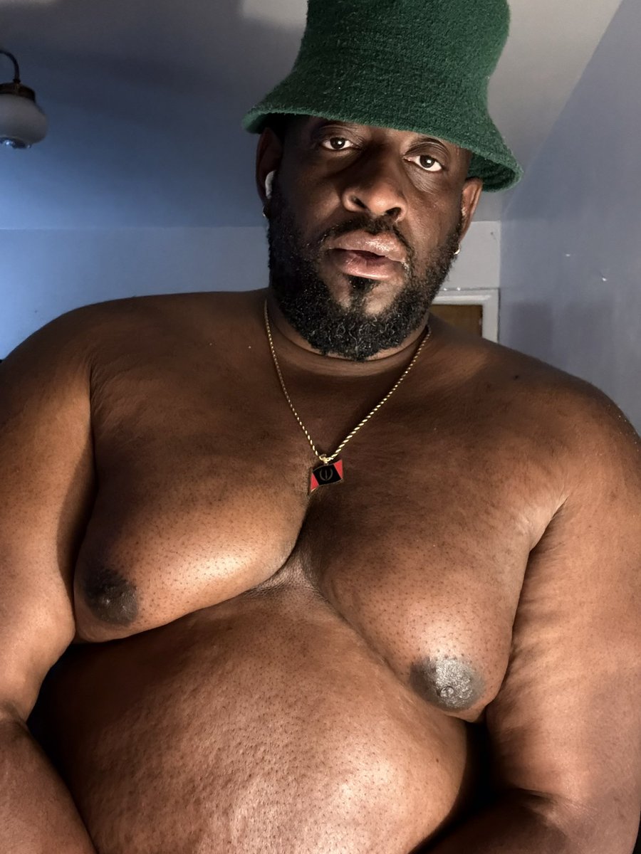 TheDarkskinZeus's tweet photo. 🍫🧸🎀❤️ https://t.co/494J0uRYWm
