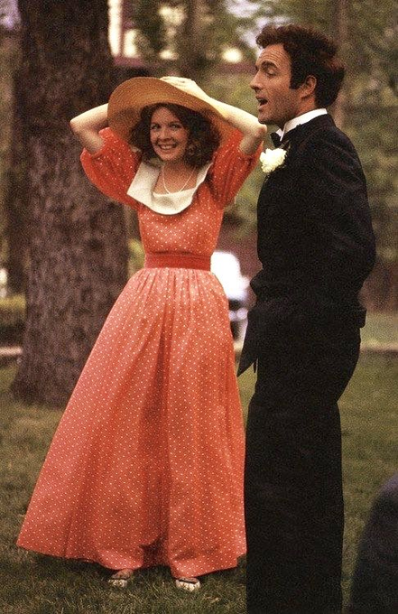 Gibboanxious's tweet photo. Diane Keaton and James Caan on the set of The Godfather, 1972. https://t.co/Al5FH8zo1s