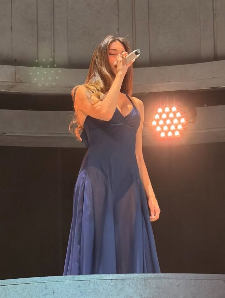 updatesbeerbr's tweet photo. Looks que a Madison Beer usou no seu show da "The Locket Tour" em Phoenix. #PhoenixLocketTour https://t.co/GsfPwMa6yu