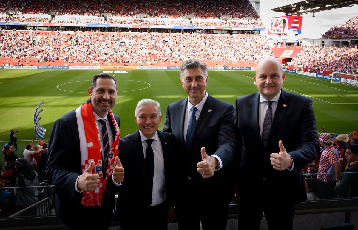 AndrejPlenkovic's tweet photo. Naprijed #Vatreni, cijela Hrvatska je uz vas! 🇭🇷⚽

@FIFAWorldCup @HNS_CFF https://t.co/lMaKnfdTVE