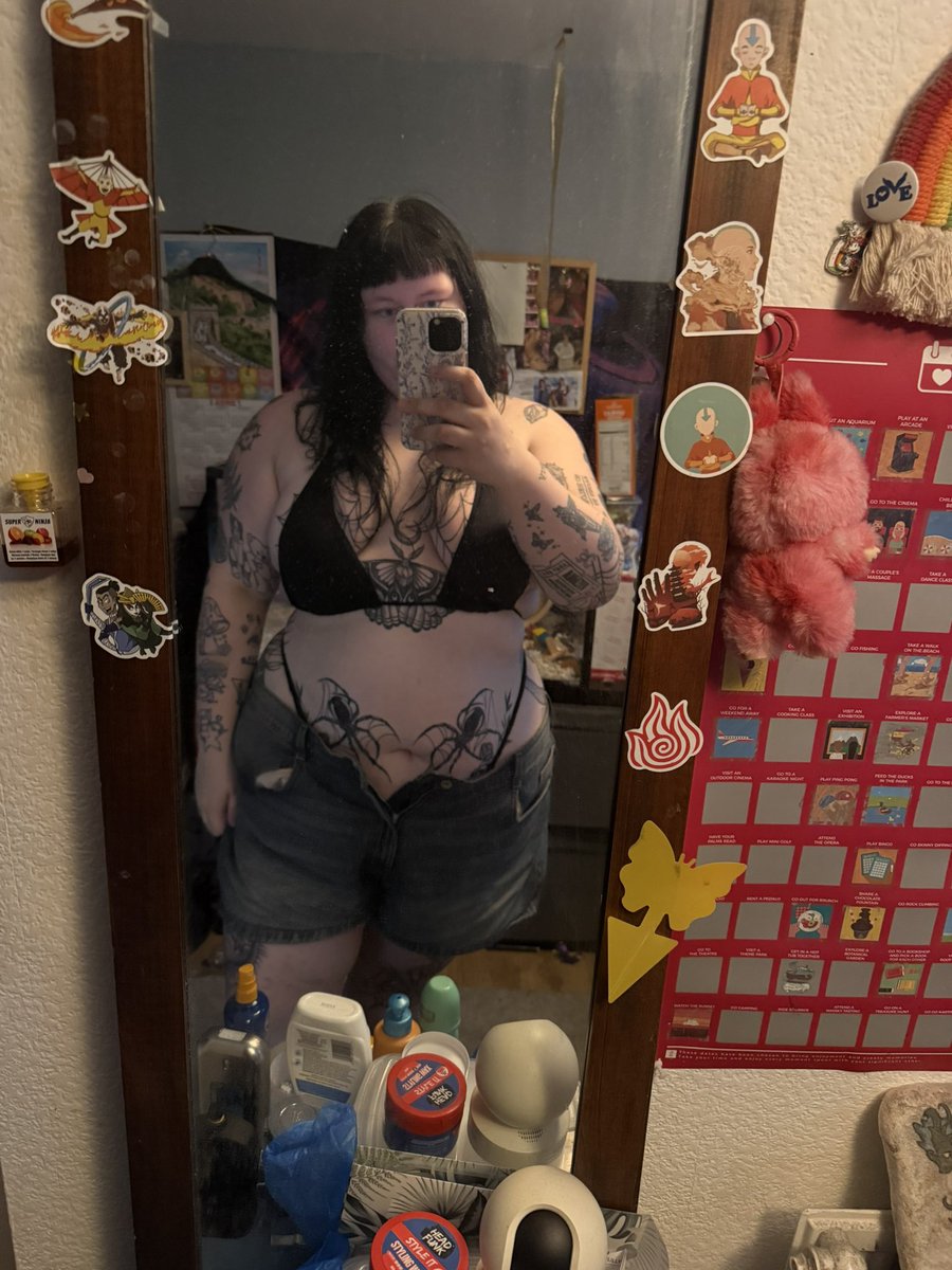 spookychloex's tweet photo. I burnt sm https://t.co/2VU8t7Z8MU