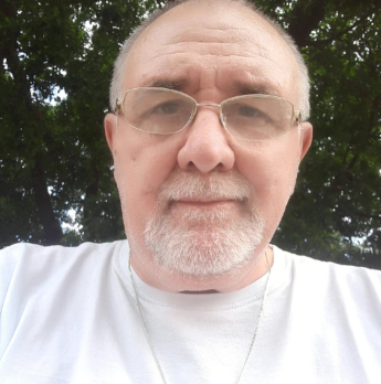 2Payphones's tweet photo. how do i look? https://t.co/jiU2eSGKSk