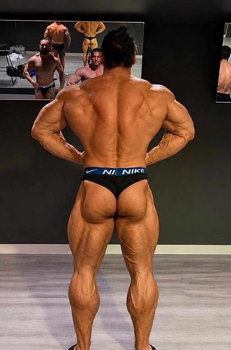 MuscleGodXander's tweet photo. ig: _fran_ck🔥 #muscle #bodybuilding #bodybuilder #beefy https://t.co/W0XyAQO2CN