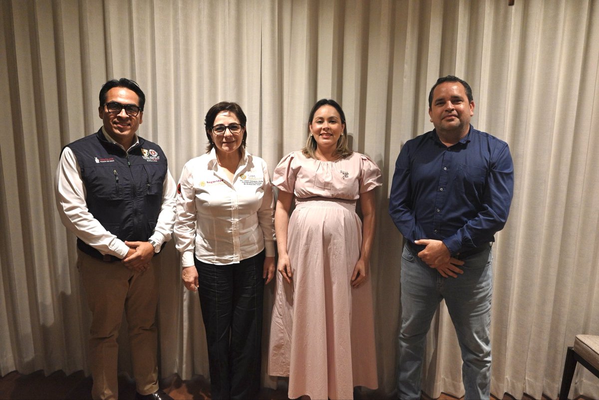 YeralBonillaV's tweet photo. Bienvenida a Sinaloa, Laura Velázquez Alzúa, Coordinadora Nacional de Protección Civil 🦺🇲🇽.

Sinaloa agradece el respaldo permanente del Sistema Nacional de Protección Civil en materia de prevención, reacción y rescate. https://t.co/ZVfsPV7d45