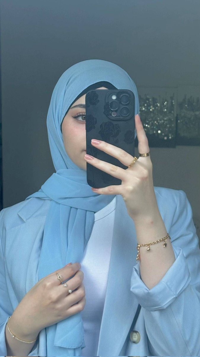 sanasbd6's tweet photo. أريد رجل لا يرحل ؛  لا يكذب؛ لا يهمل ؛ لا يتغير ؛  لا يخون
وين احصلة https://t.co/N5aAiMALrh