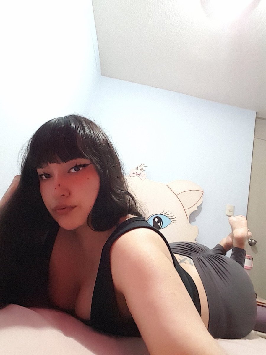 marytaa19pc's tweet photo. Soy todo lo que buscas pero como tres veces mejor 🥰 https://t.co/IUOymGyoNj
