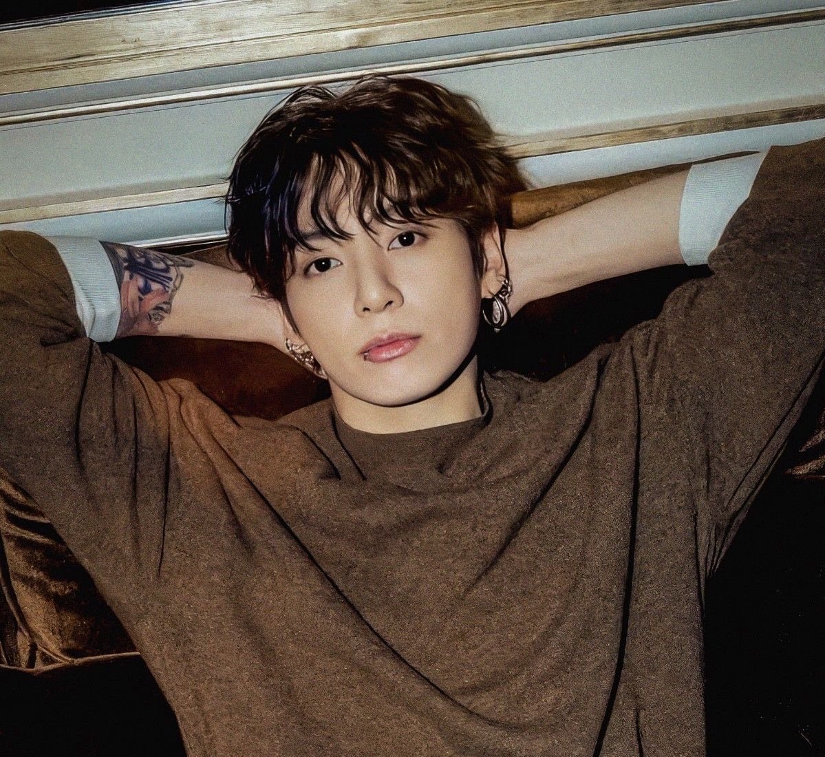 jkvthv7's tweet photo. #Taekookau || what if? 💭

Donde J’K encuentra un AU Taekook bastante "interesante" y termina leyéndolo por simple curiosidad y gracia.

Pero mientras más avanza, más se intensifica una duda en su mente.

¿Qué tan mala idea sería ponerlo en práctica? https://t.co/9ArZ1Ap2gn